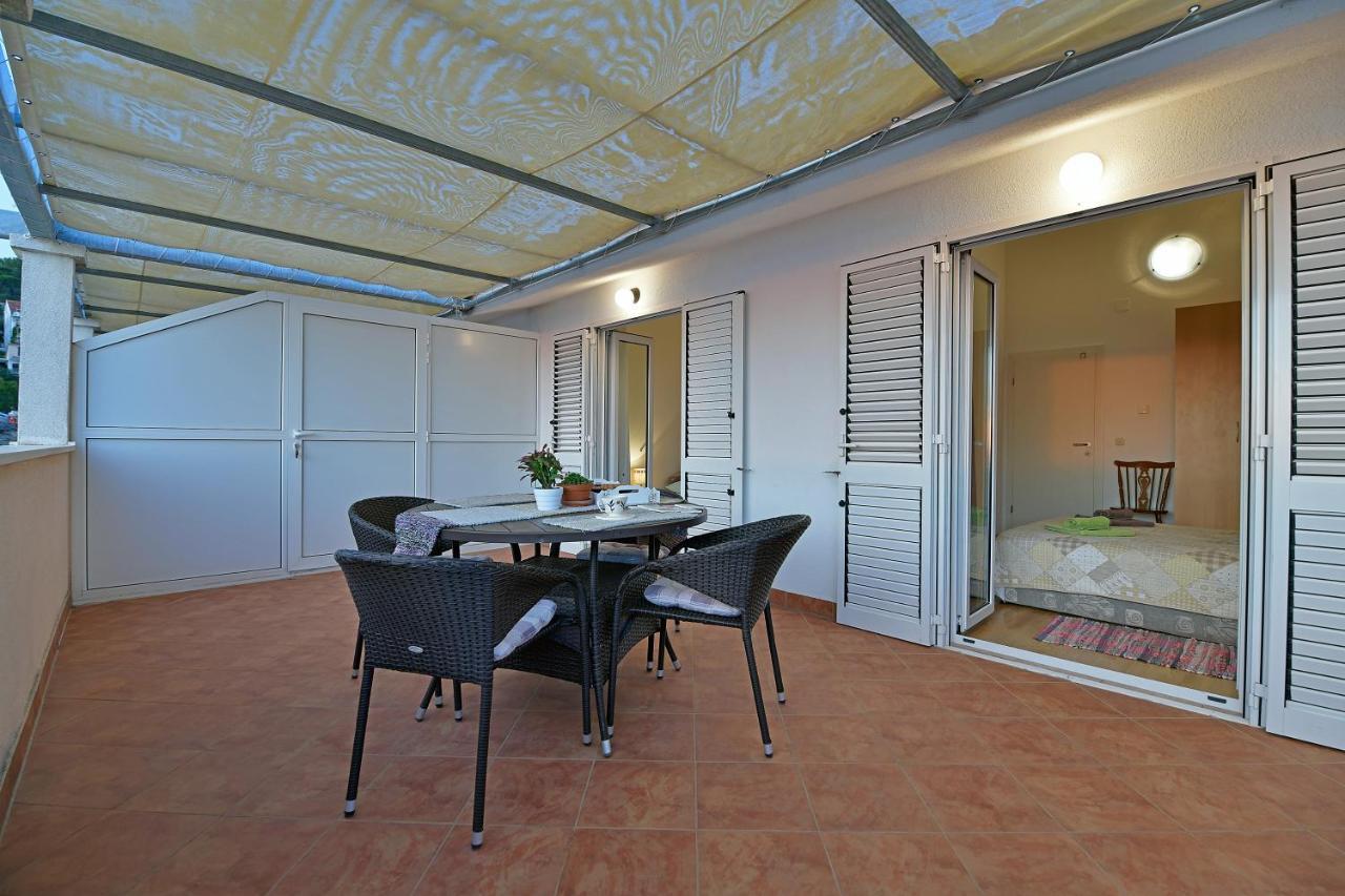 Biba Hvar Apartman *